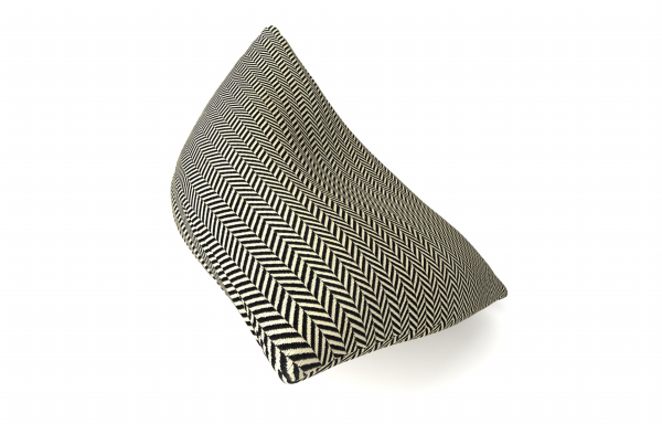 COUSSIN BERLINGOT, MOTIF CHEVRON NOIR ET BEIGE