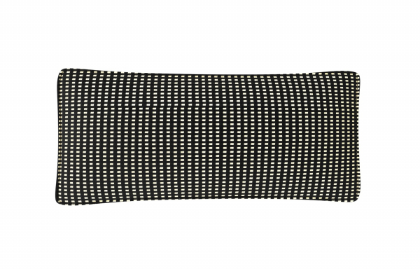 COUSSIN DÉCORATIF, MOTIF QUADRILLE NOIR ET BEIGE